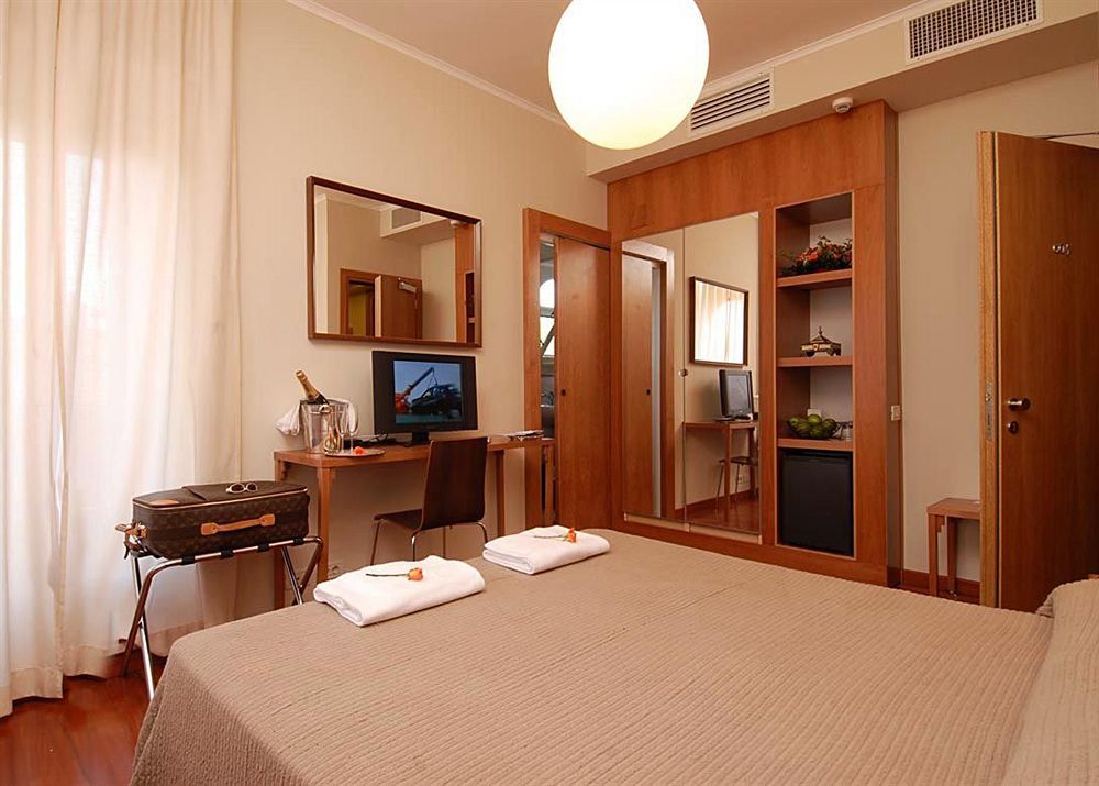 โรงแรมเทอร์มินัล ใหม่ โรม ภายนอก รูปภาพ